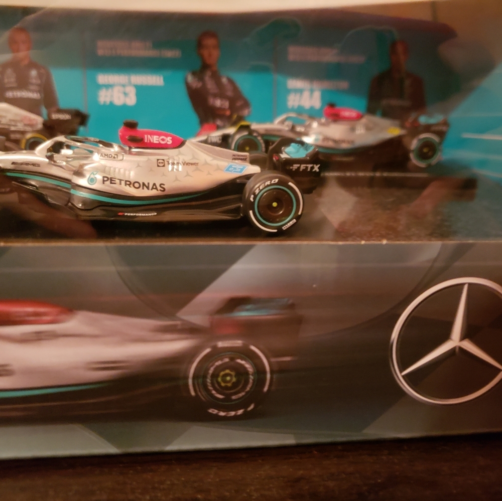 🏎 Formula 1 Mercedes Racing Cars 🏎 - Picture 6 of 16